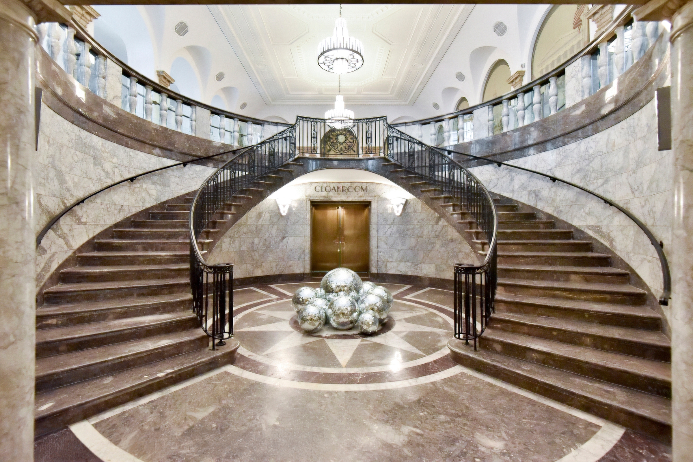 Grand Mezzanine Banking Hall