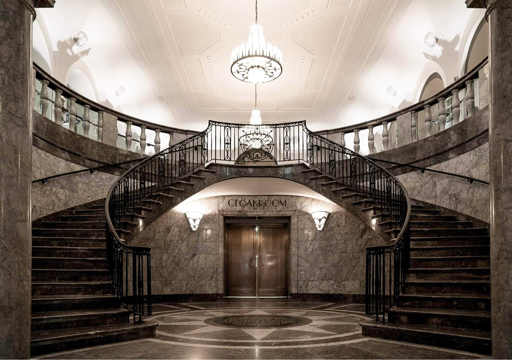 Empty 48 Wall Street