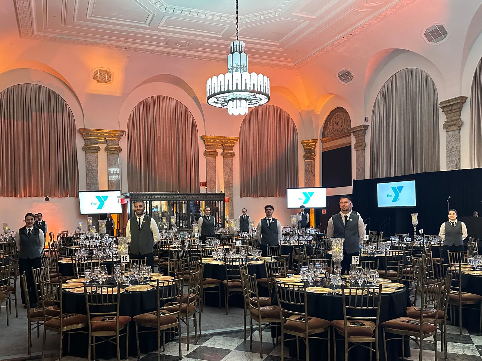 Formal gala dinner and awards evening in the Banking Hall at 48 Wall Street